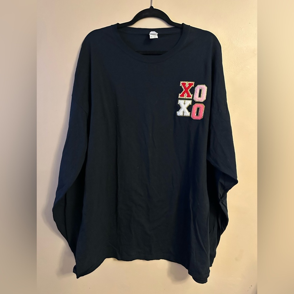 Fruit of the Loom Black Long Sleeve Tee with XOXO Design